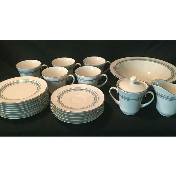 SALE 22 Pc Vintage Pickard China Service Set in Candlelight - Picture 2 of 12